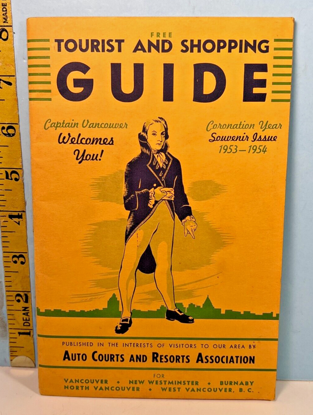 1953 Captain Vancouver Tourist & Shopping Guide Auto Courts & Resorts Assc.