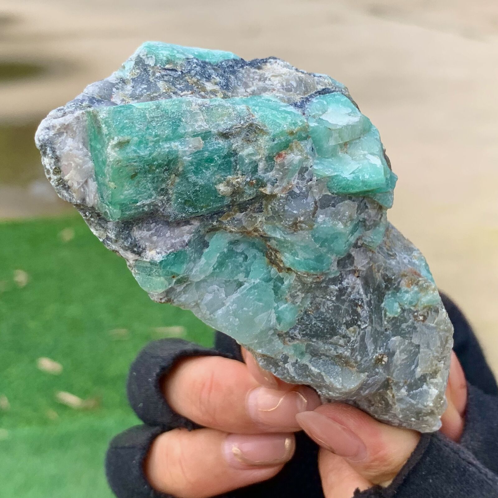 283G Natural Rare Emerald Gem CrystalMineral Specimen/China
