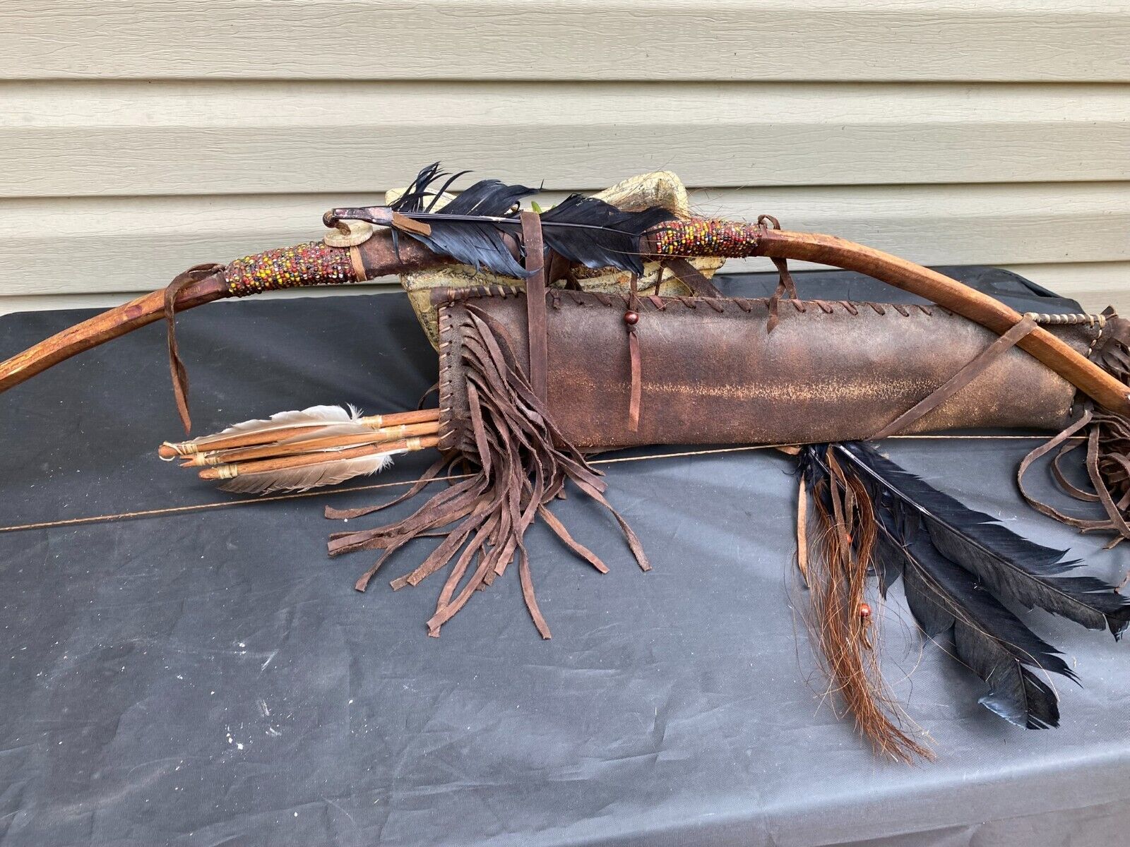 VINTAGE NATIVE AMERICAN BOW AND ARROW + QUIVER 42 In.