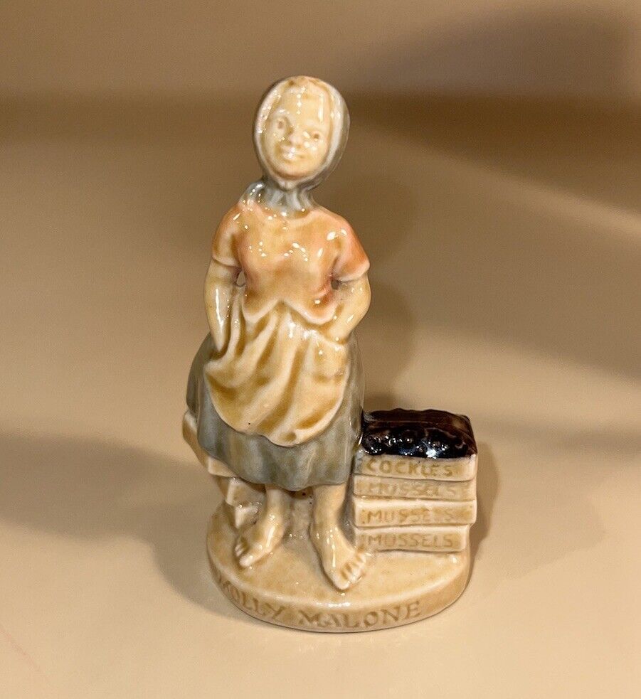 Vintage Wade Ireland Girl With Books Reading Library Figurine