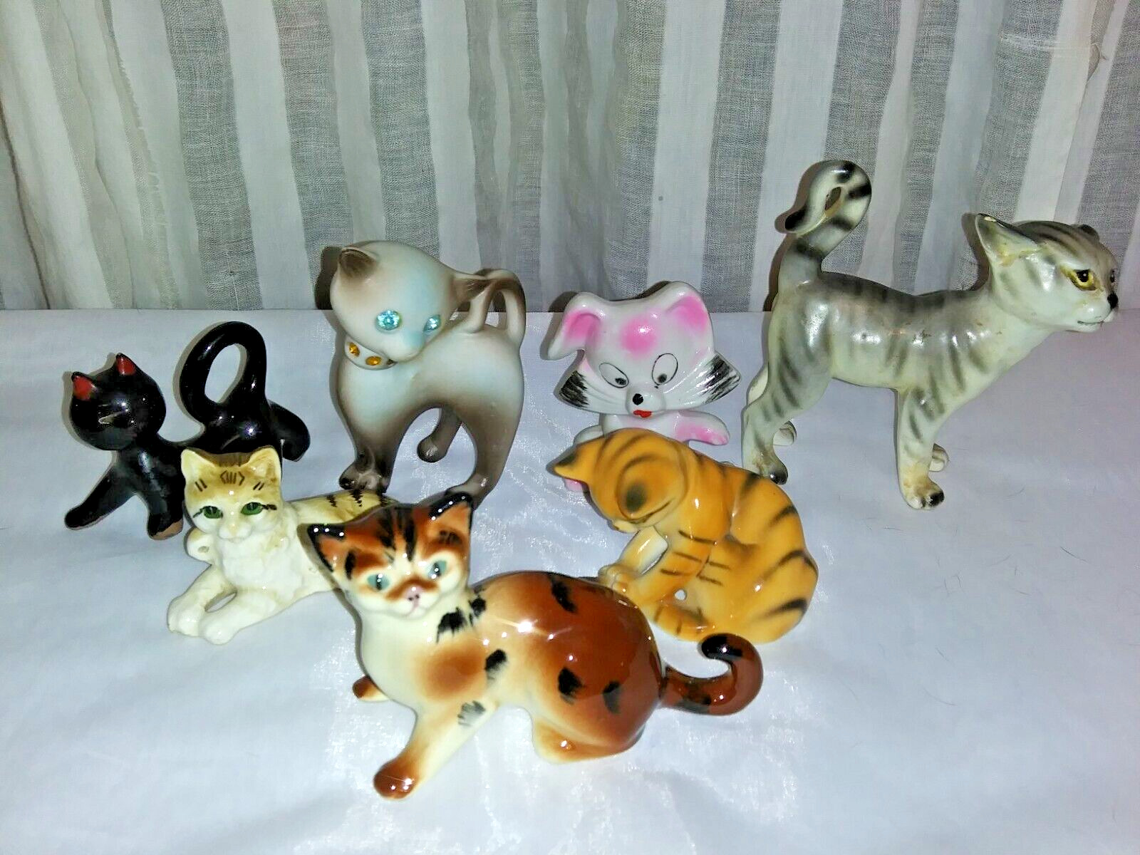 Lot Of 7 Vintage Miniature Cats 1 Siamese with Rhinestones 6 Others MCM 3\