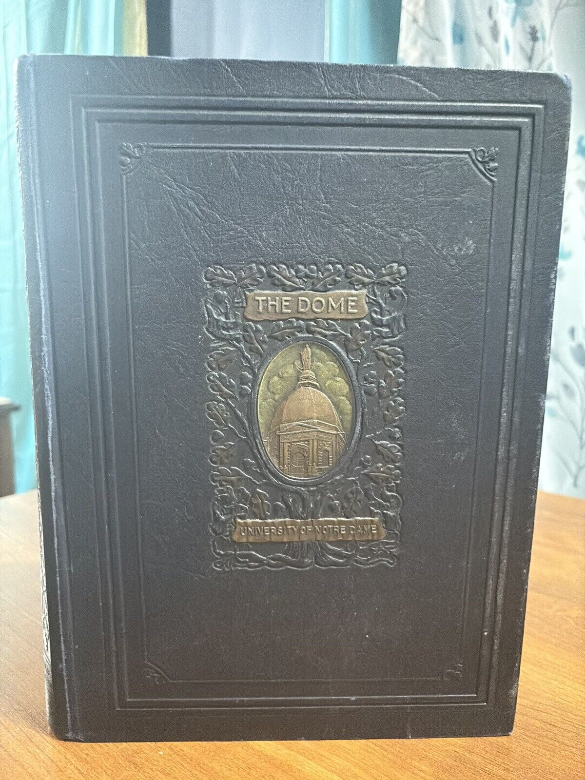 RARE ANTIQUE 1923 NOTRE DAME YEARBOOK - COACH ROCKNE Beautiful Book