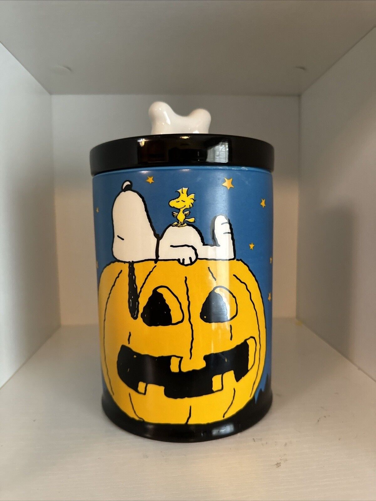 New Peanuts Snoopy Woodstock Great Pumpkin Halloween Cookie Jar Canister