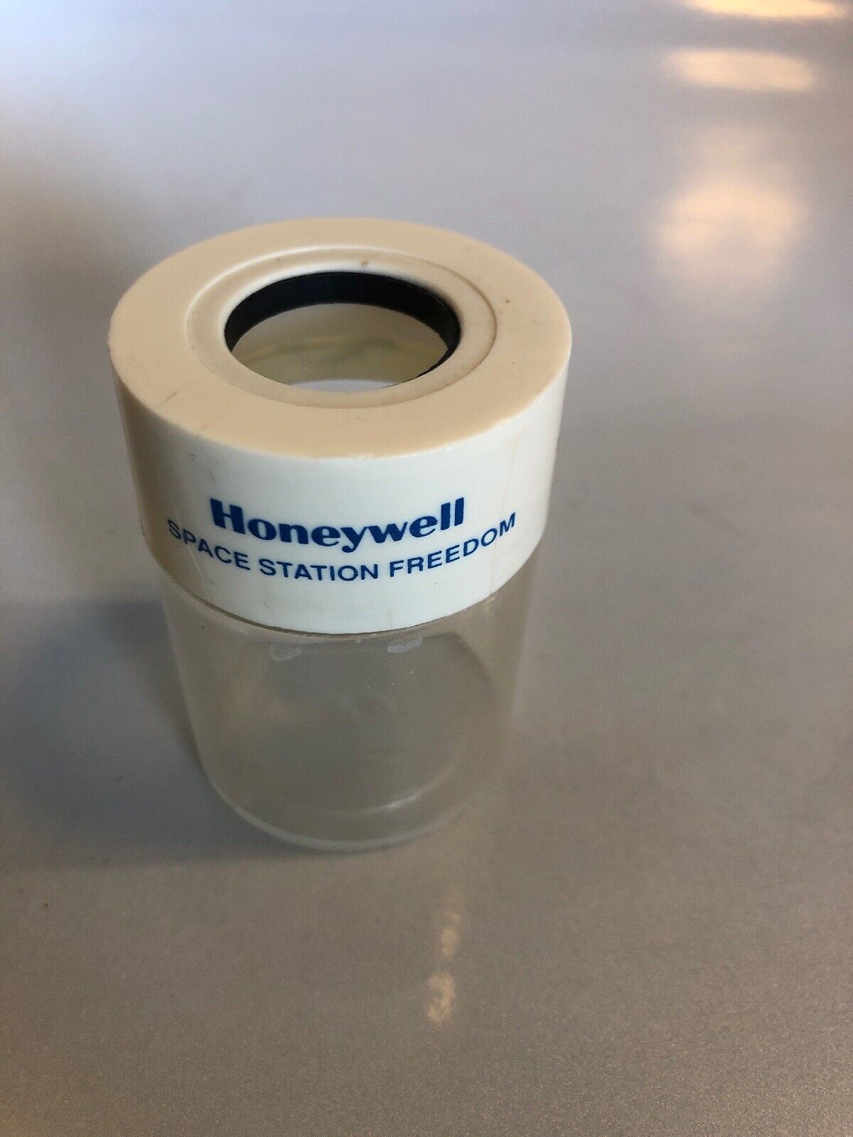 Vintage 1990's Honeywell SPACE STATION FREEDOM Paper Clip Holder