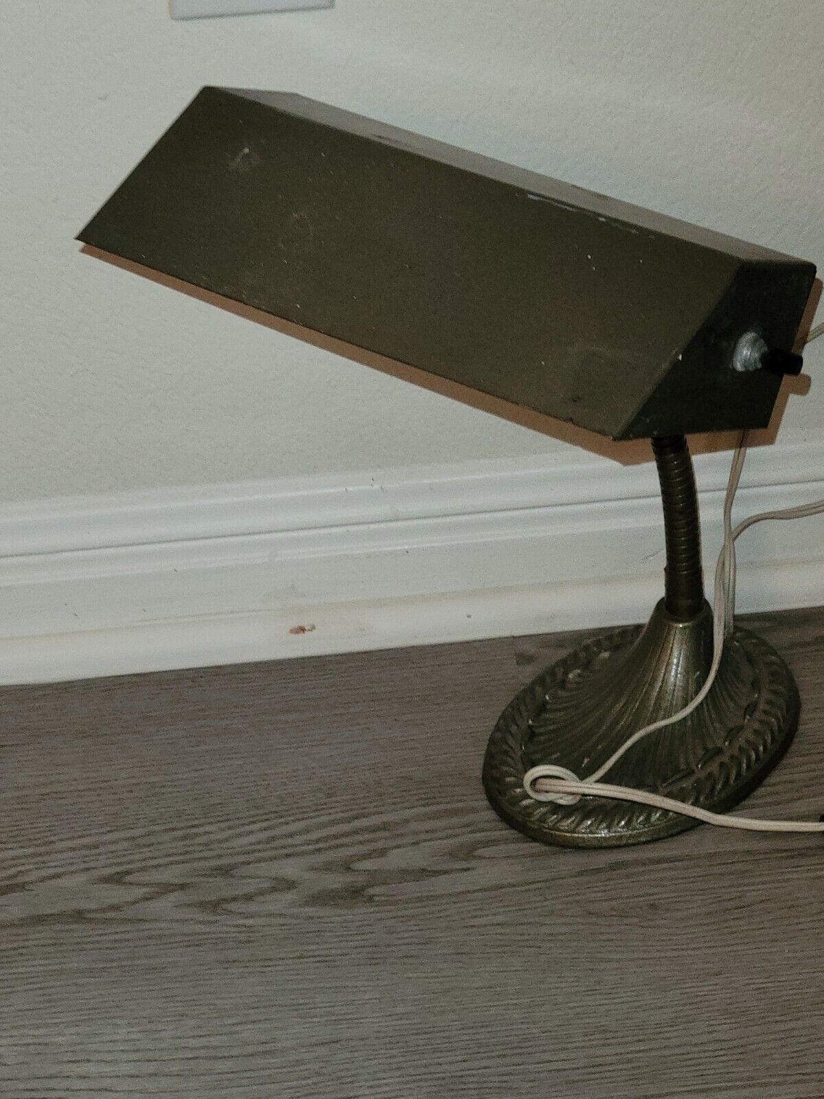 Vtg Leviton Table Rustic Reading Desk Lamp