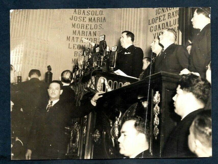 NEW MEXICAN PRESIDENT GEN MANUEL AVILA CAMACHO TAKES OATH MEX 1940 Photo Y 194