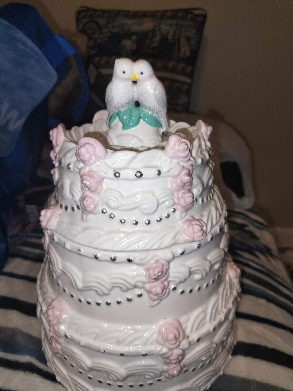 Rare 1998 Allure Wedding Cake Cookie Jar