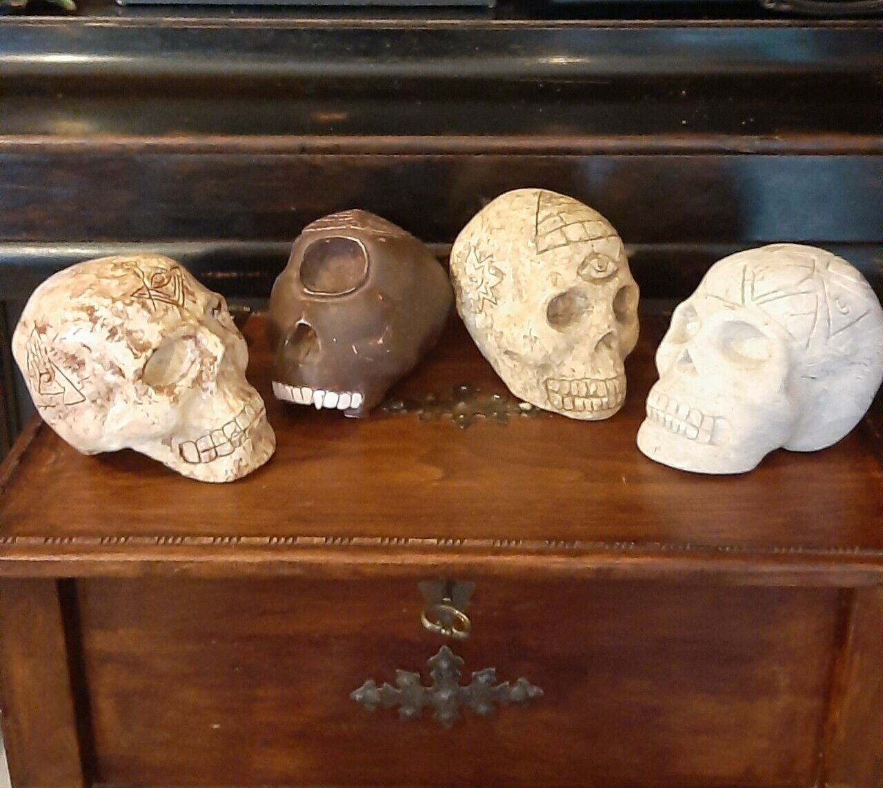  4 Old skulls  collectible 