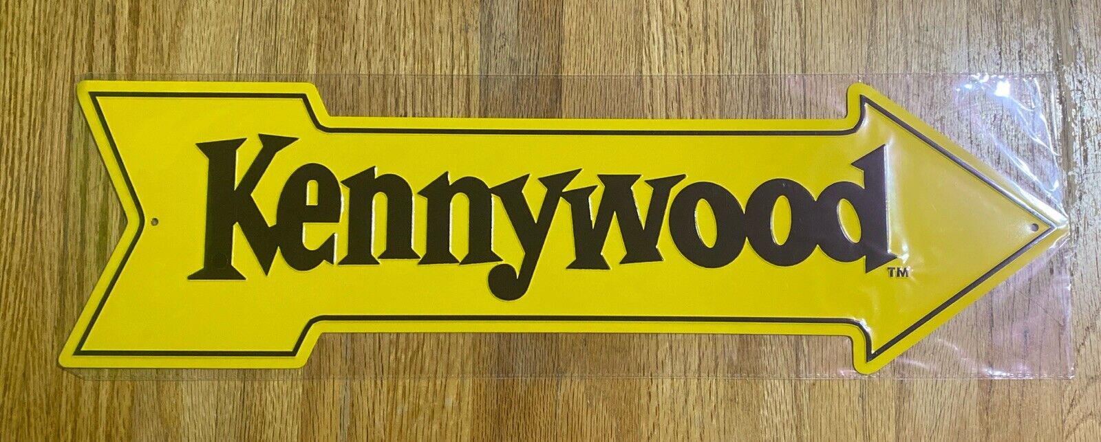 Kennywood Park Arrow, Metal sign. Pittsburgh, PA. 20 inches long. Brand New