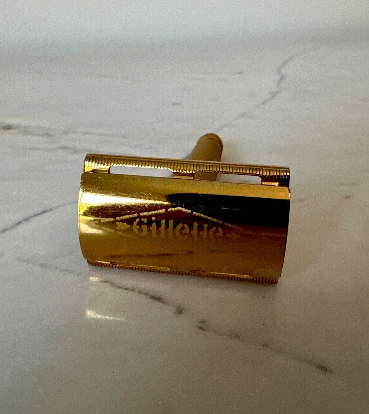 Vintage 1950’s Gold Gillette Etched Logo/Ball End Tech Razor-w/Thin Blade