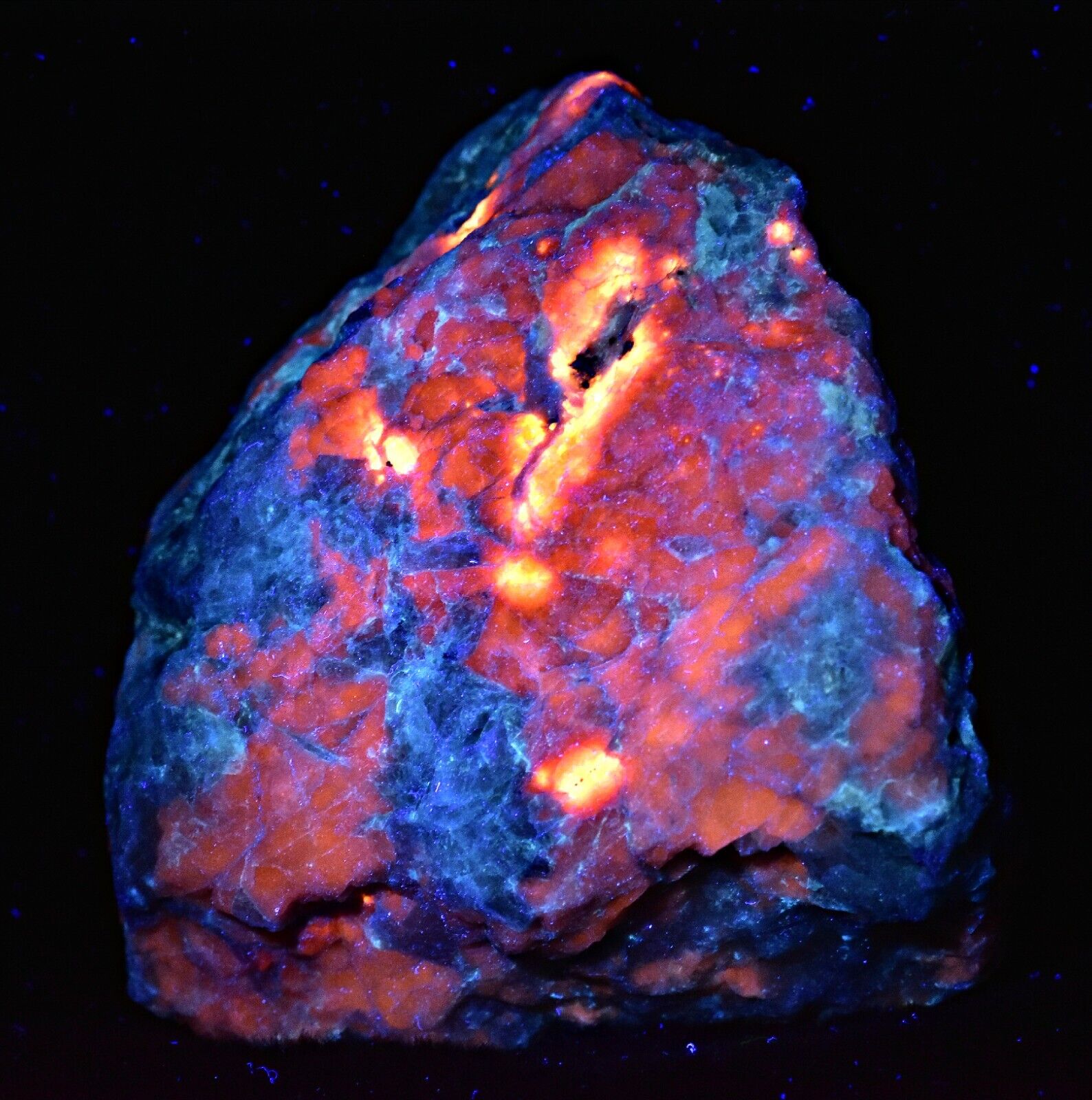 330 Gram Amazing Fluorescent Phosphorescent Color Change Hackmanite Specimen