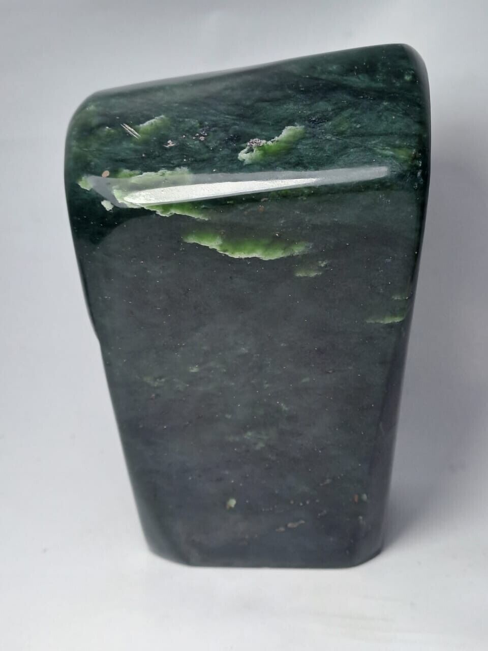 810 Gr. Green Nephrite Jade, Nephrite Polished free form from Afghanistan