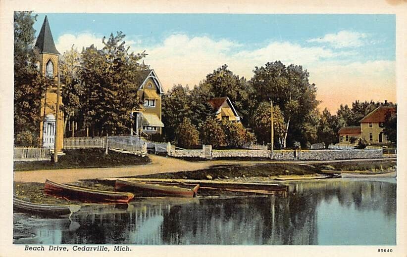 Postcard MI: Beach Drive, Cedarville, Michigan, Vintage Linen, Unposted