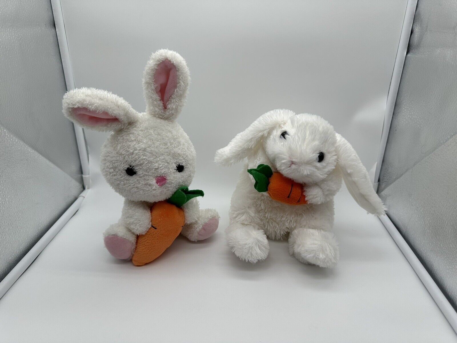 Plush vintage easter bunnies, Holding carrots