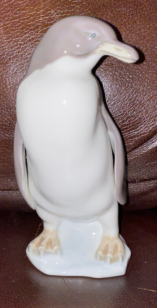 Lladro 5248 Penguin Retired  Mint Condition No Box Rare L@@K