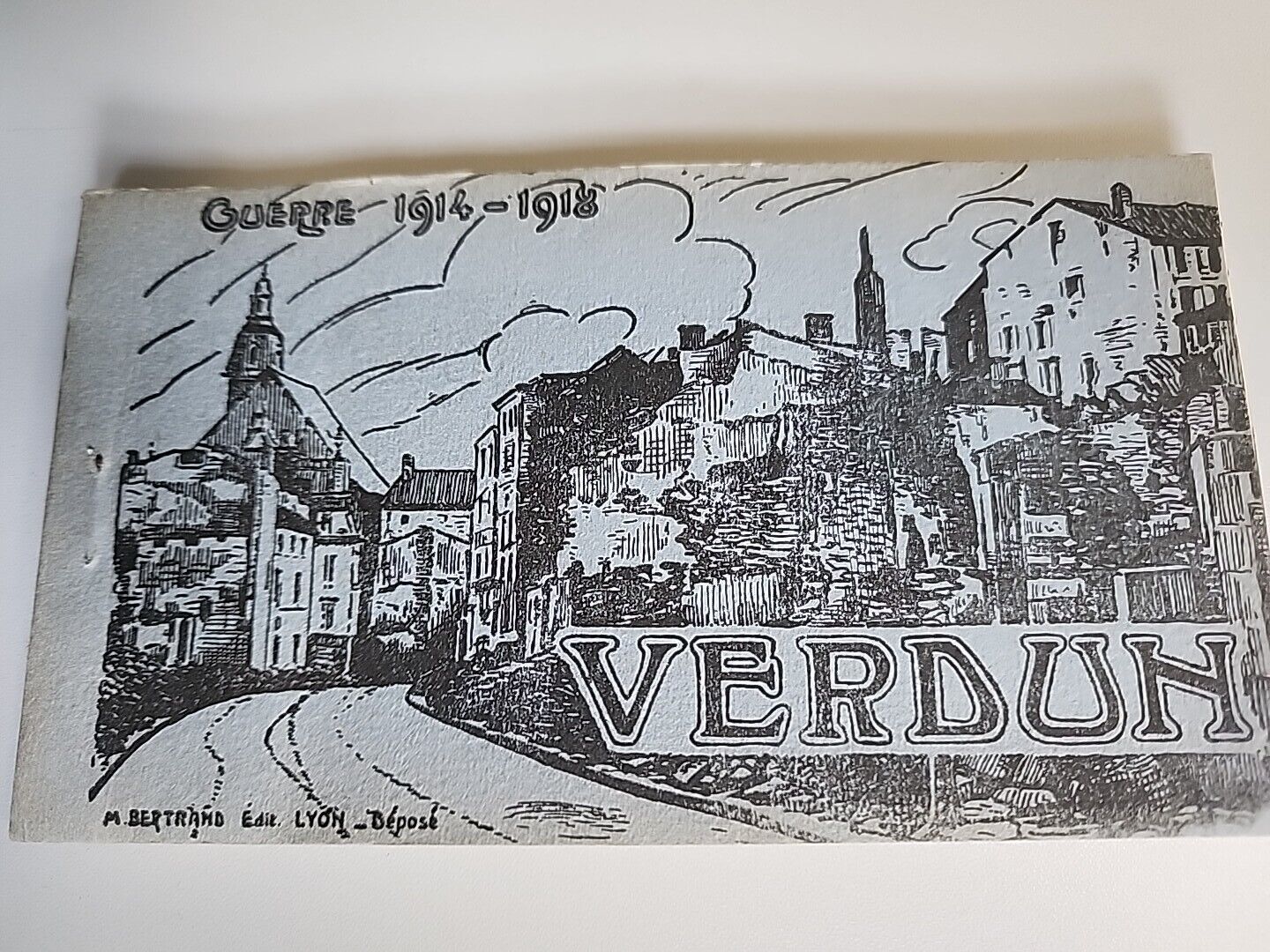 c1914-18 WWI Verdun France Postcards Book 20 Postcards Artillery Bombed City PB4