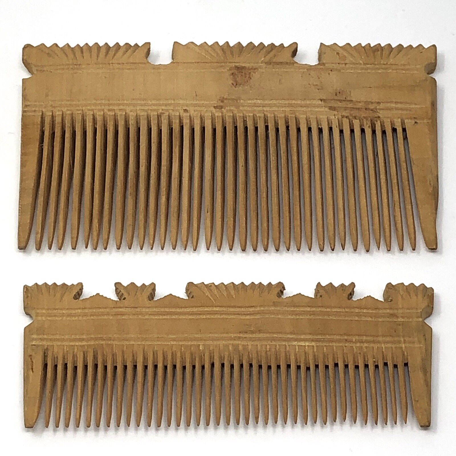 Vtg Wooden Comb w/ Carved Edge - Set of 2