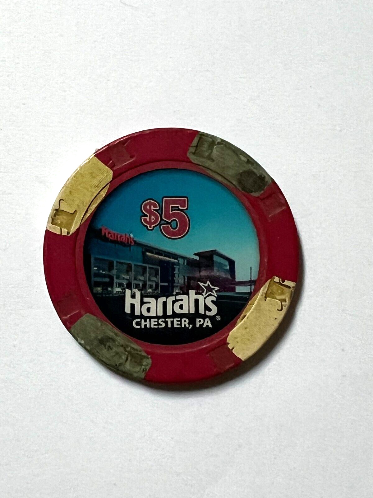 $5 Circulated Harrah\'s Gaming Chip Chester PA.