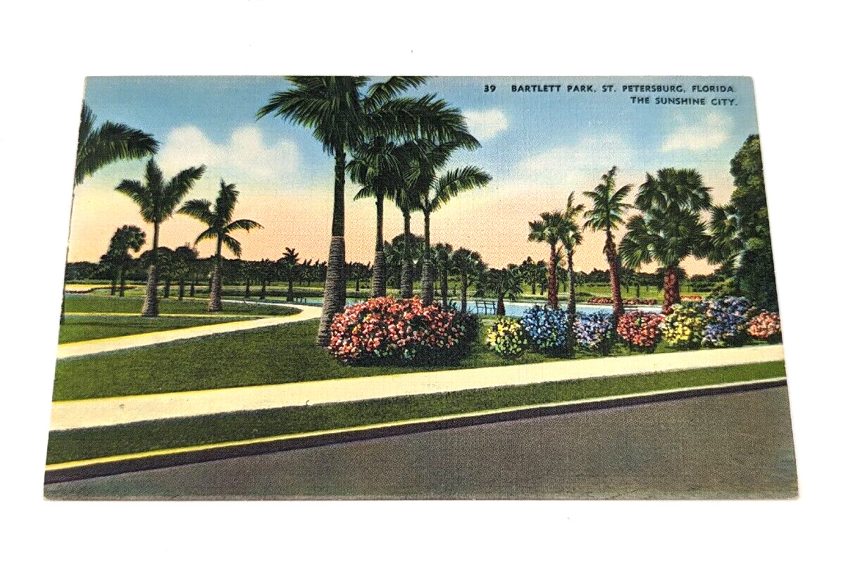 Vintage Bartlett Park St Petersburg Florida FL The Sunshine City Postcard #1B
