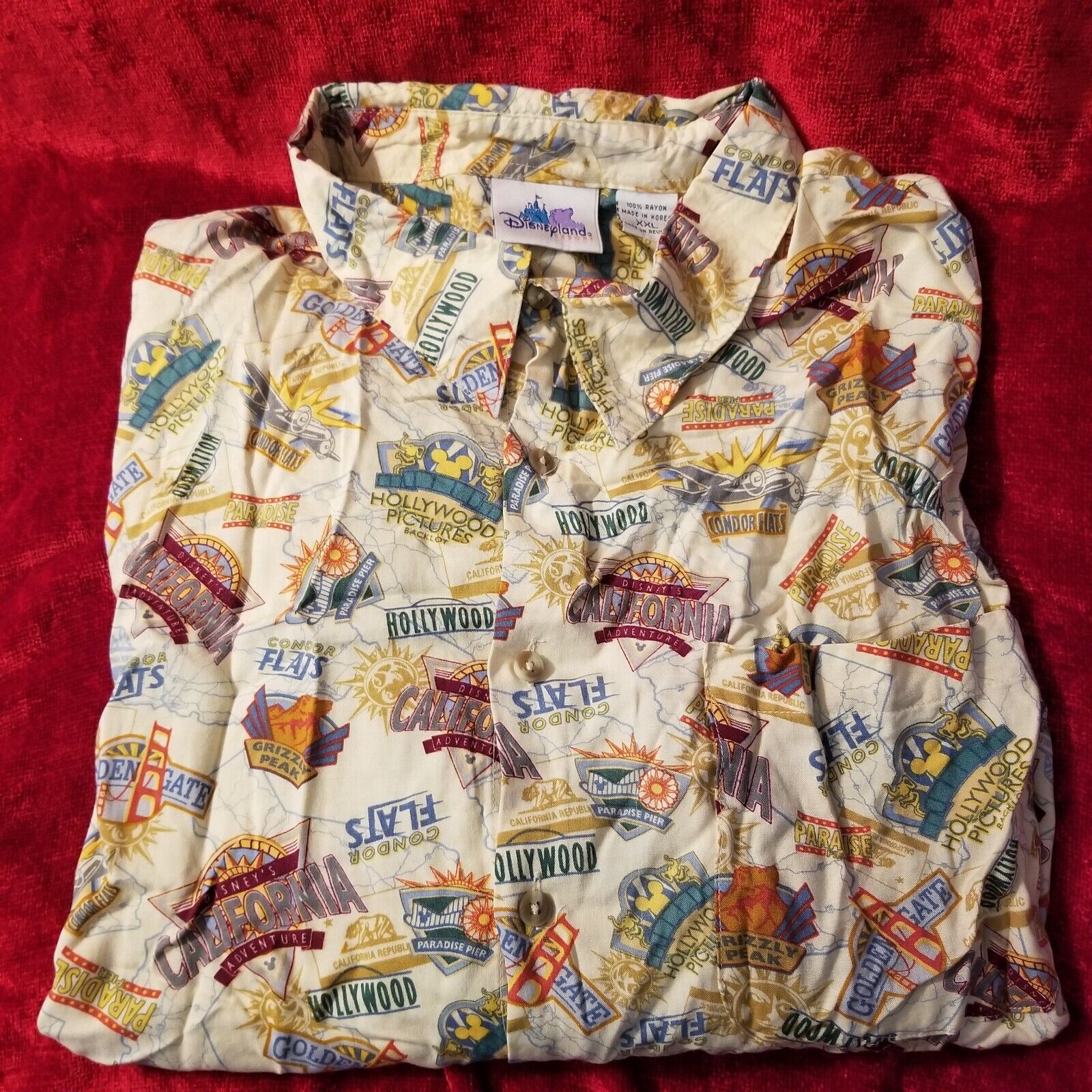 Disney's California Adventure Men's 2001 Short Sleeve Button-up Rayon Shirt 2XL