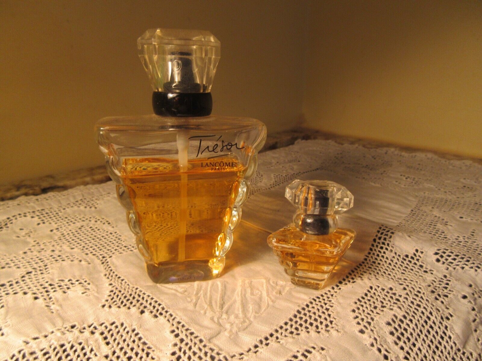 TRESOR by Lancome perfume 1.7 oz EDP spray 70% Full and .16 oz. mini Full Sprays