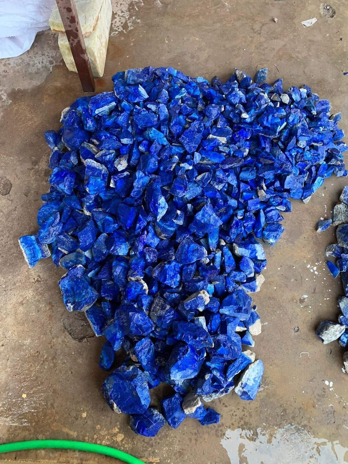 100 kg AAA+ Grade Royal Blue Lapis Lazuli Rough, Healing Crystal Magic Crystal