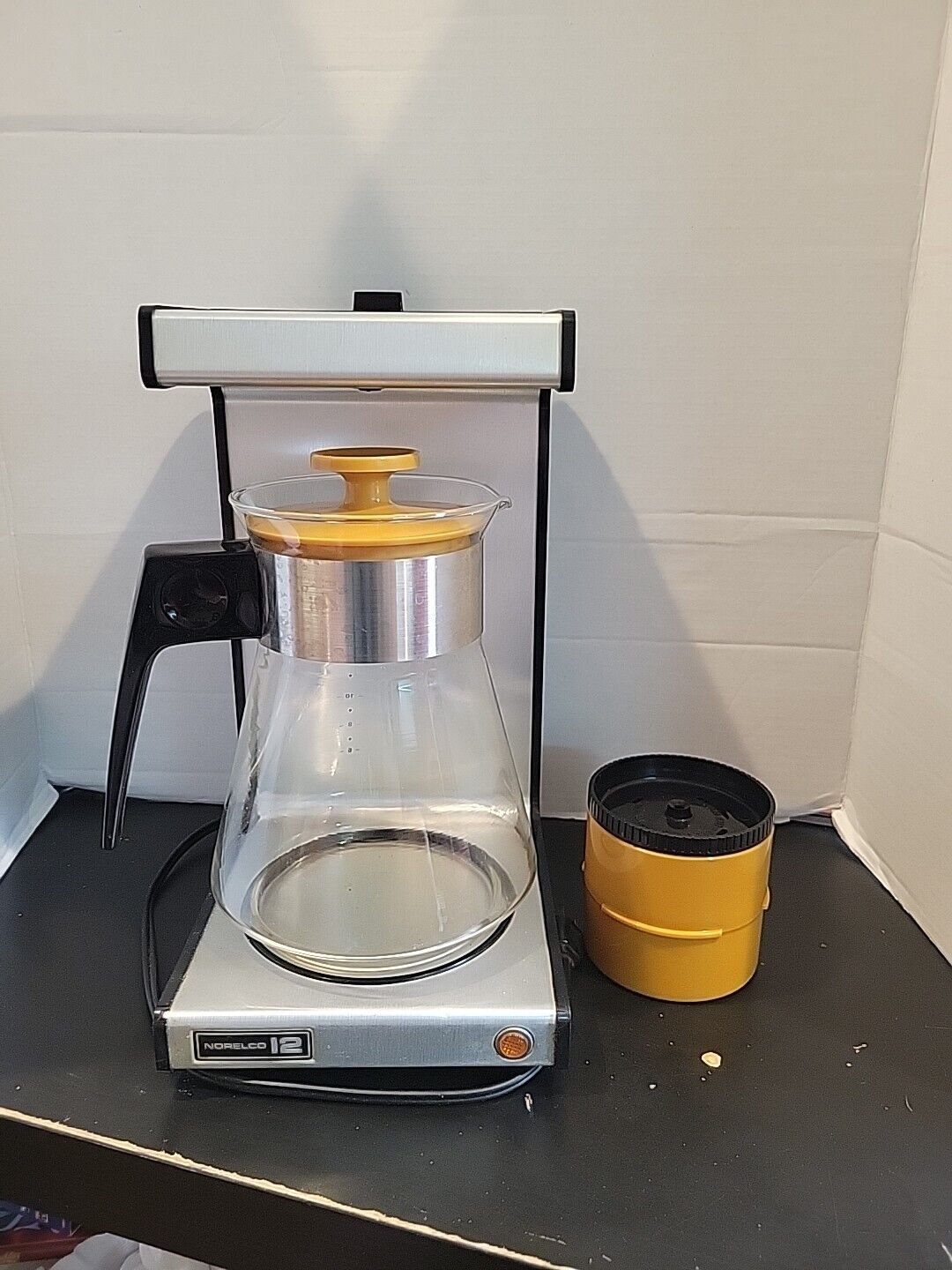 Norelco 12 Ready Brew Cup Coffee Maker HB5135 Automatic Drip Vintage 1974 70s