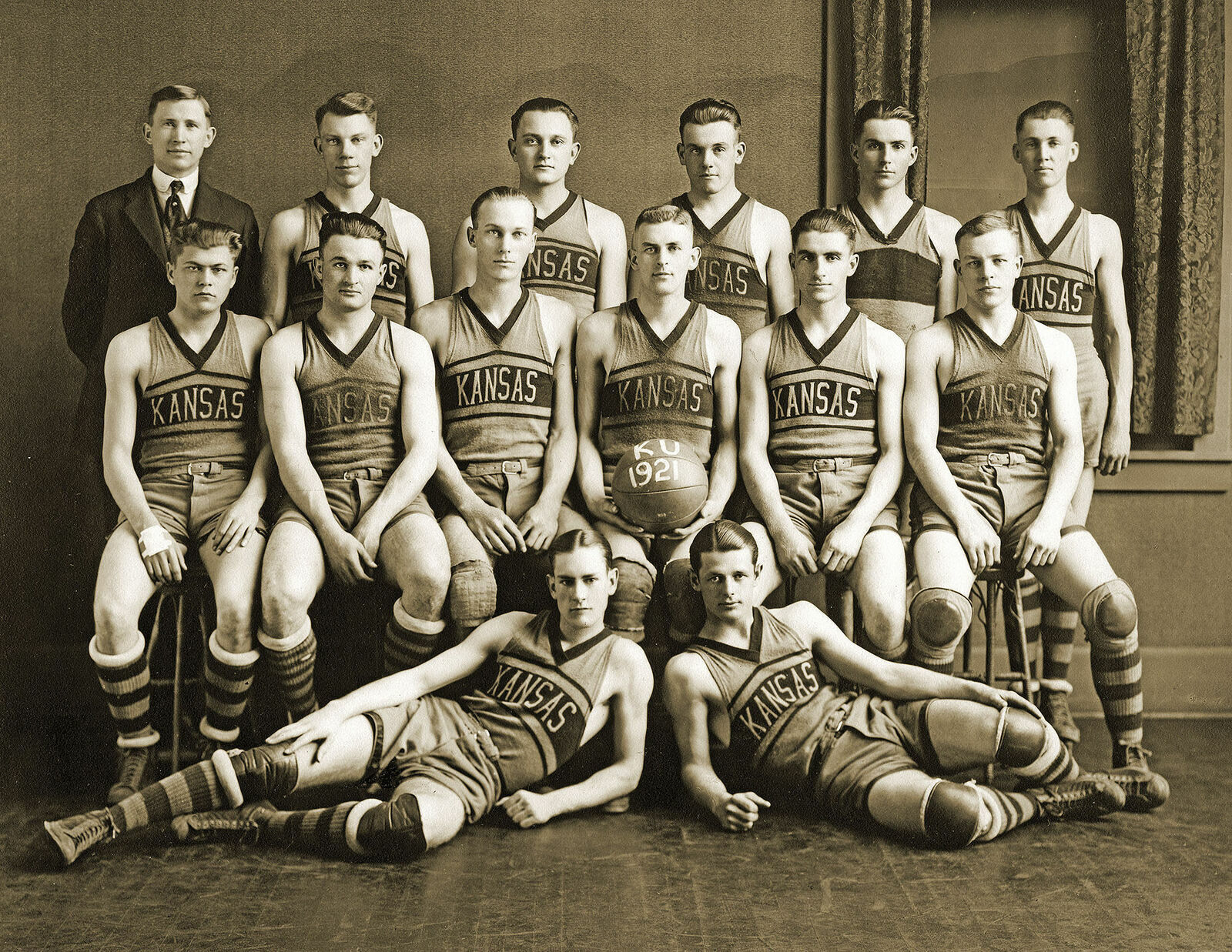 1920 Kansas University Basketball Team Vintage Old Photo 8.5