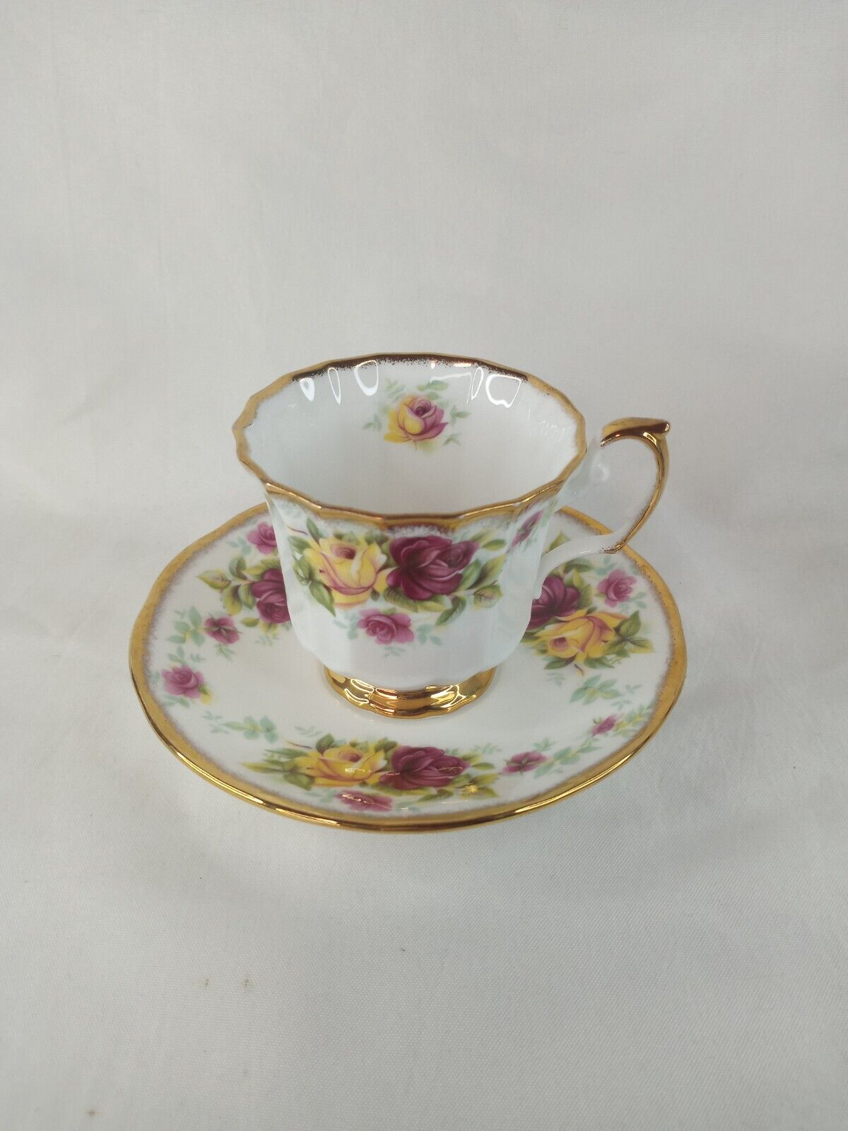 Crownford of England Queen's China Bone China Tea Cup and Saucer Jacobean Roses
