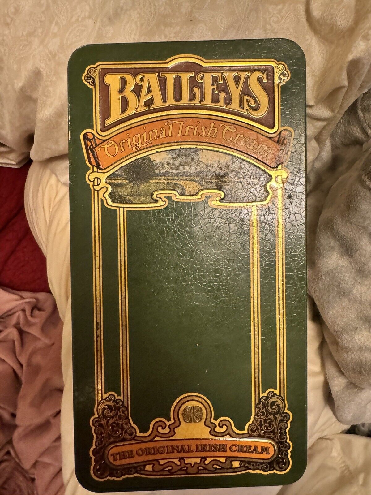 RARE, Vintage Baileys Original Irish Cream Tin Container Hinged Lid: Collectible