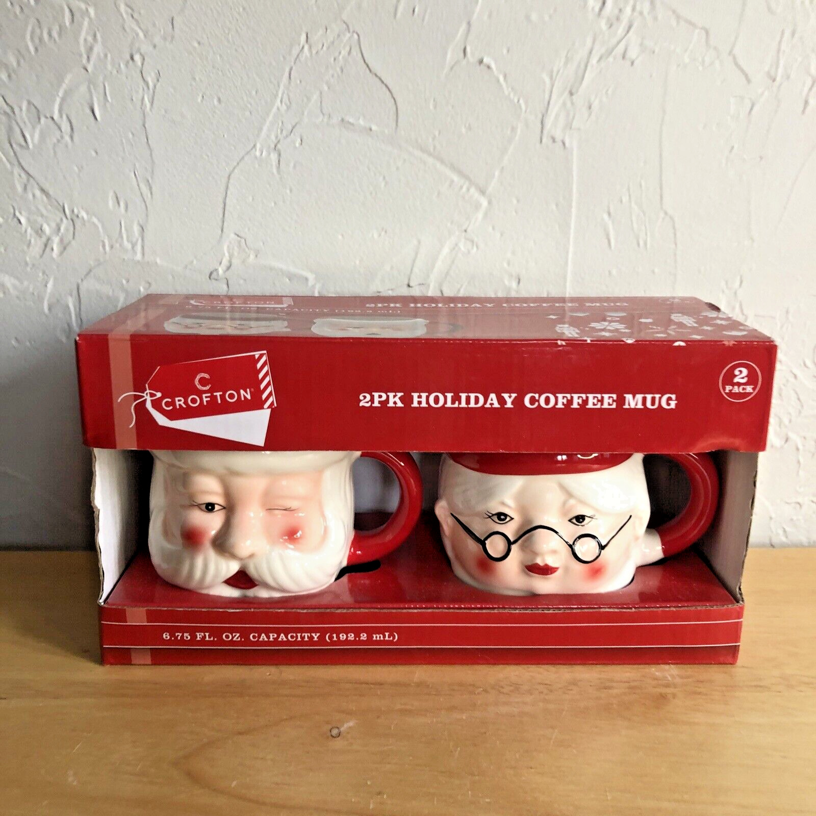 Crofton 2 PK HOLIDAY COFFEE MUG Winking Santa & Mrs. Claus NIB