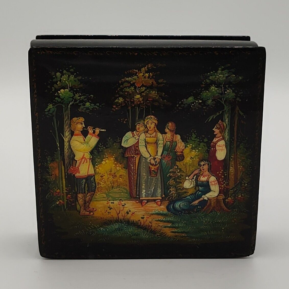 Black Lacquer Hand Painted Russian Trinket Box 4