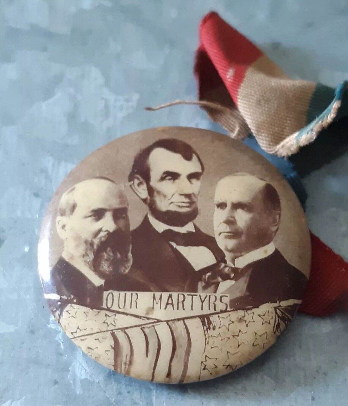 1901 Rare Antique Pinback Button Political Martyr Presidents Lincoln McKinley...