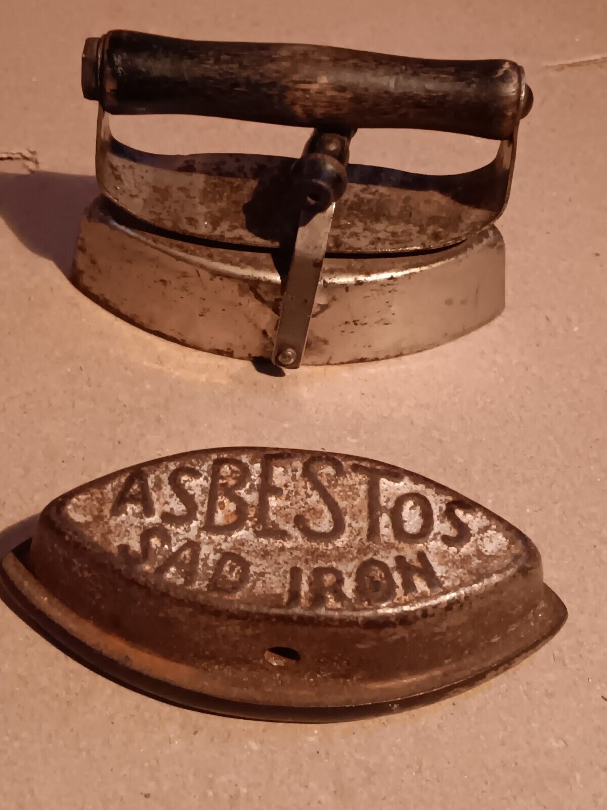Vintage 1900 Asbestos Sad Iron 3”x2” Pat May 22 1900 Working Mini