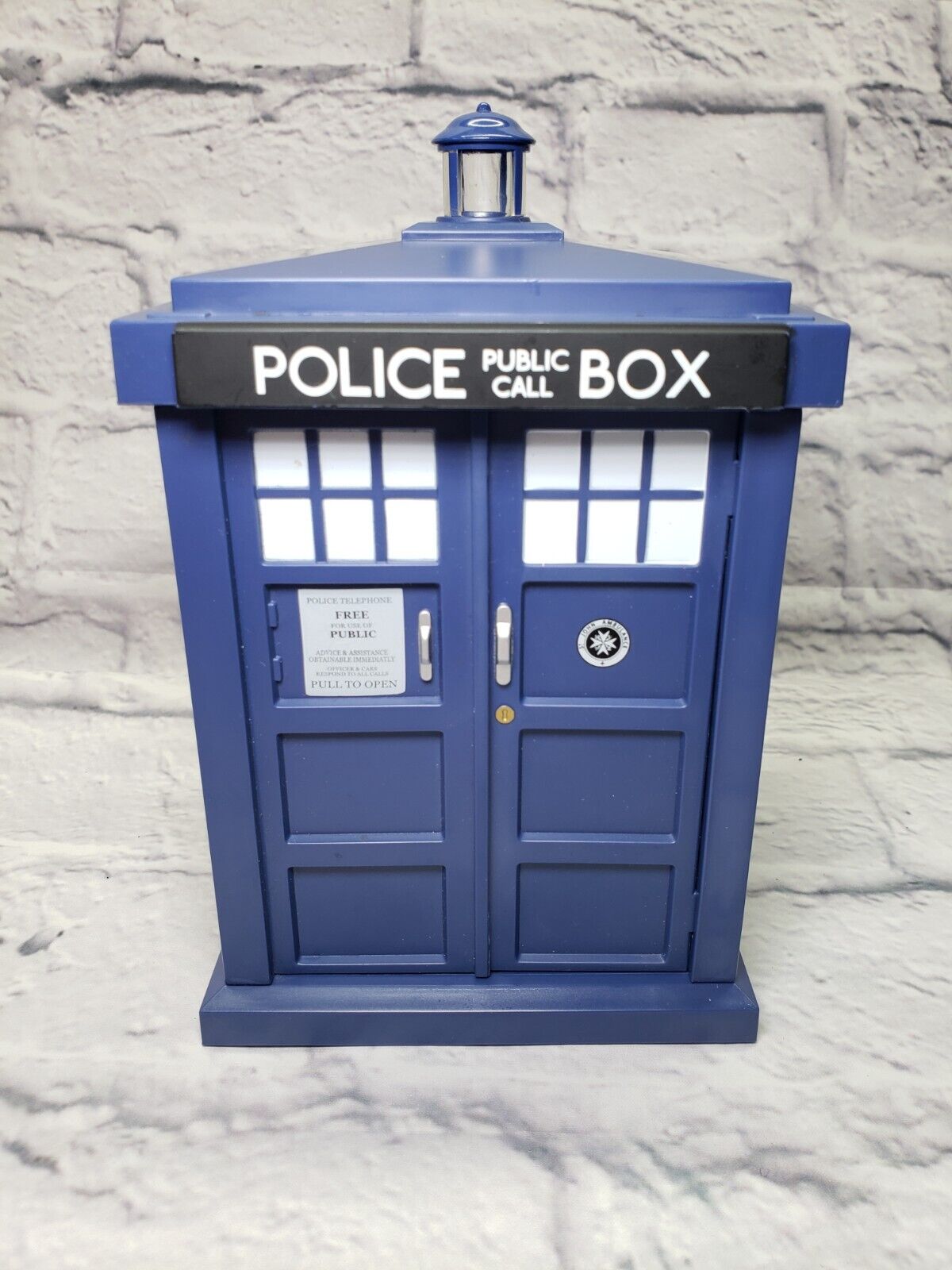 Funko Pop Dr Doctor Who Tardis #227 Police Public Call Box (No Box)