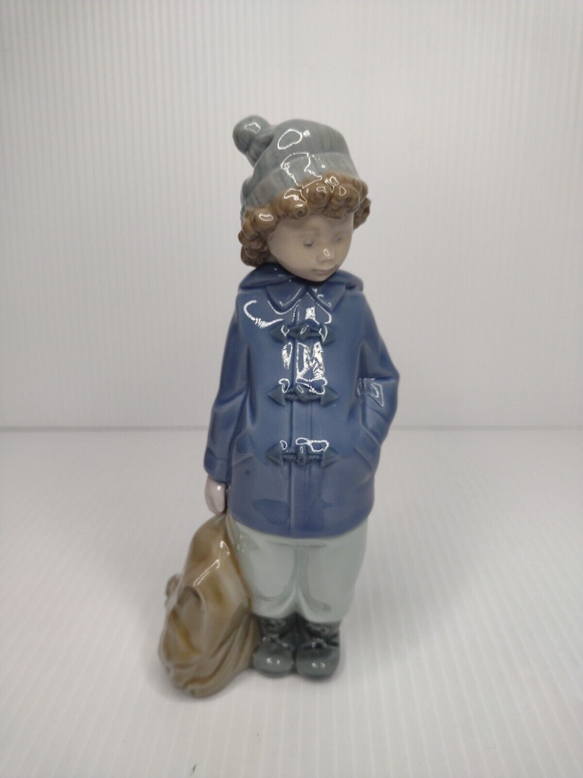 NAO Daisa by Lladro Girl with Satchel Made in Spain 1987,  Lladro Figurines