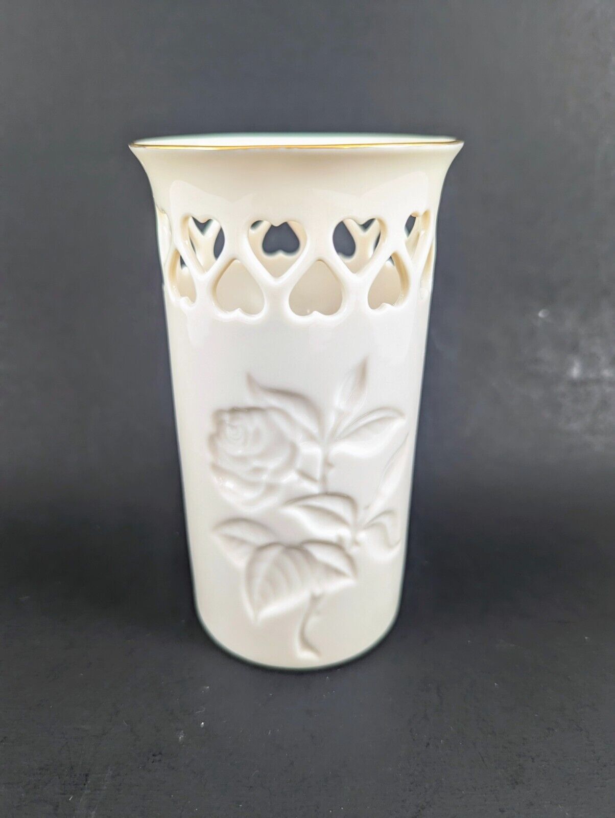 Lenox Bone China Pierced Heart Vase 24k Gold Trim Embossed Rose 5 3/4