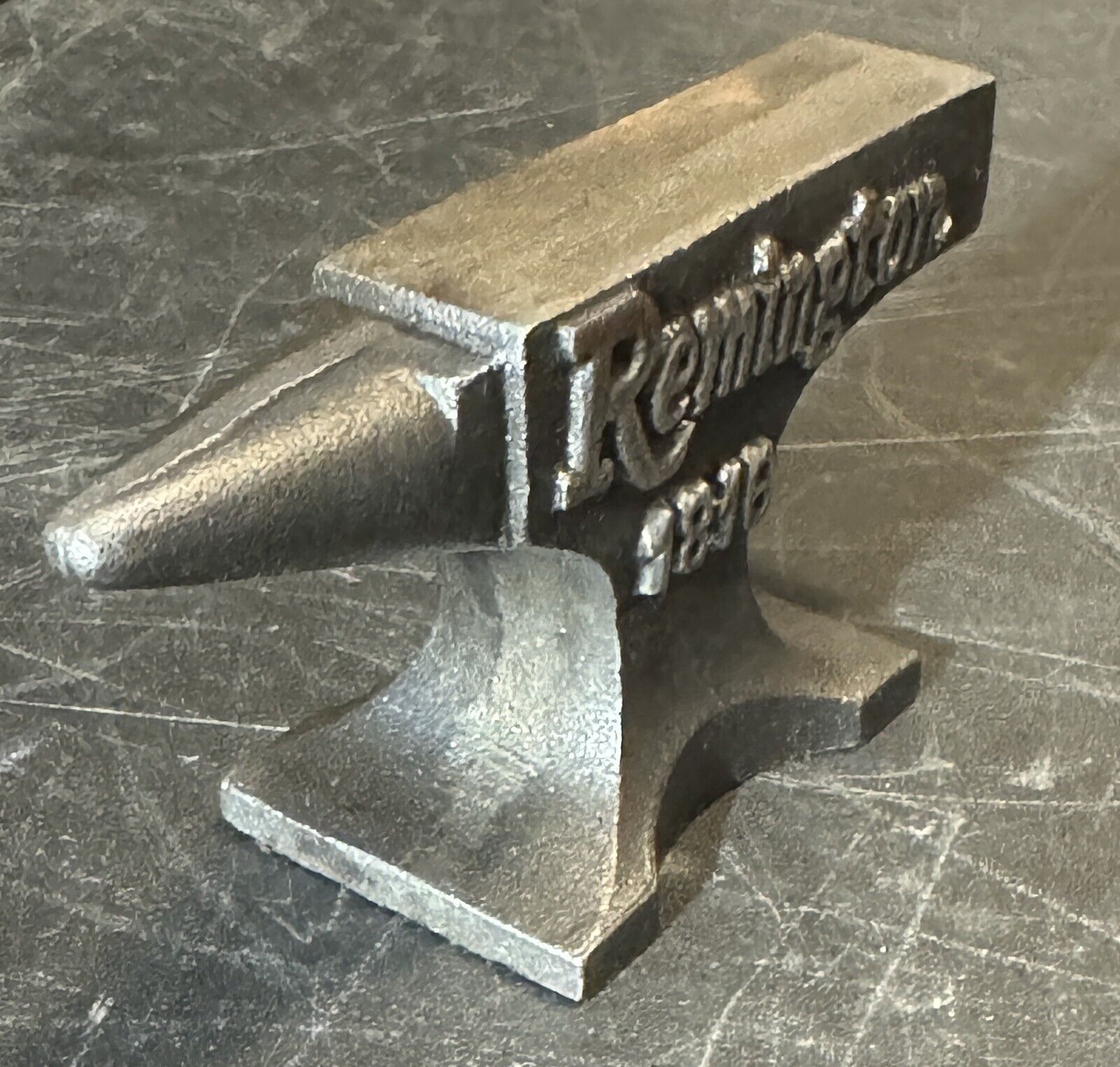 Remington 1816 Cast Iron Miniature Embossed Anvil Jewelry Blacksmith