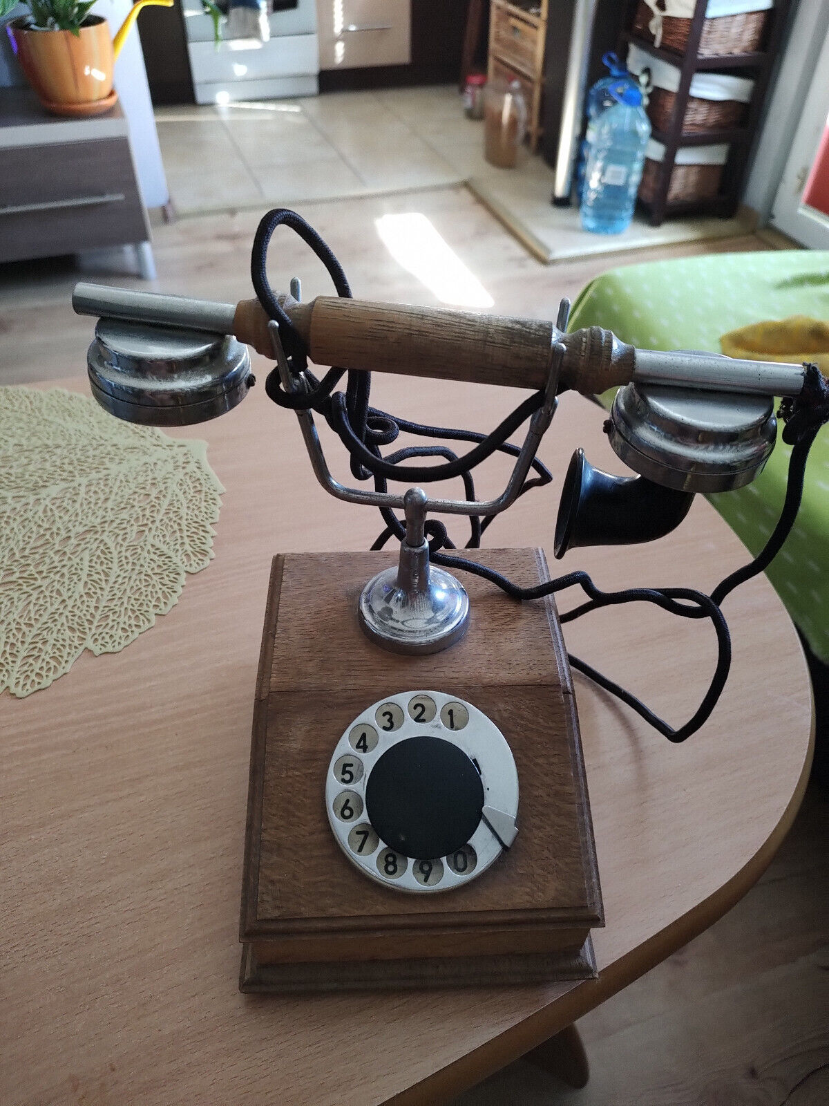 Vintage Classic Antique Telephone