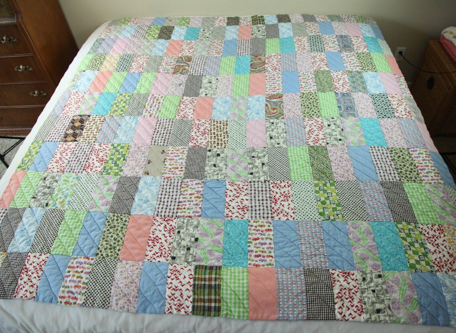 FLAW Vintage Novelty Print Colorful Scrappy Patchwork Quilt 77