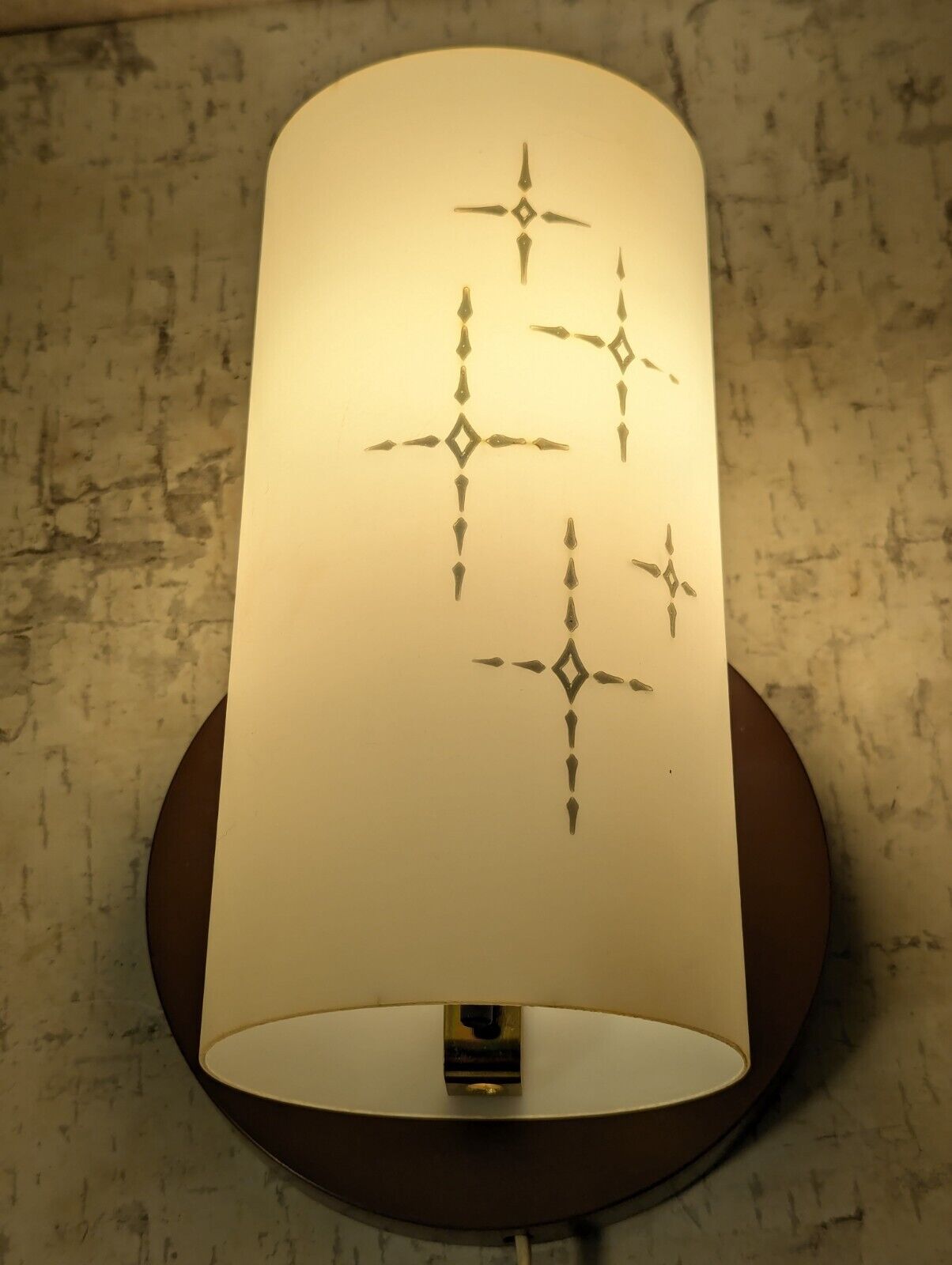 MCM Mid Century Plastic Atomic Wall Lamp Gold Painted Geometric Design Plug In