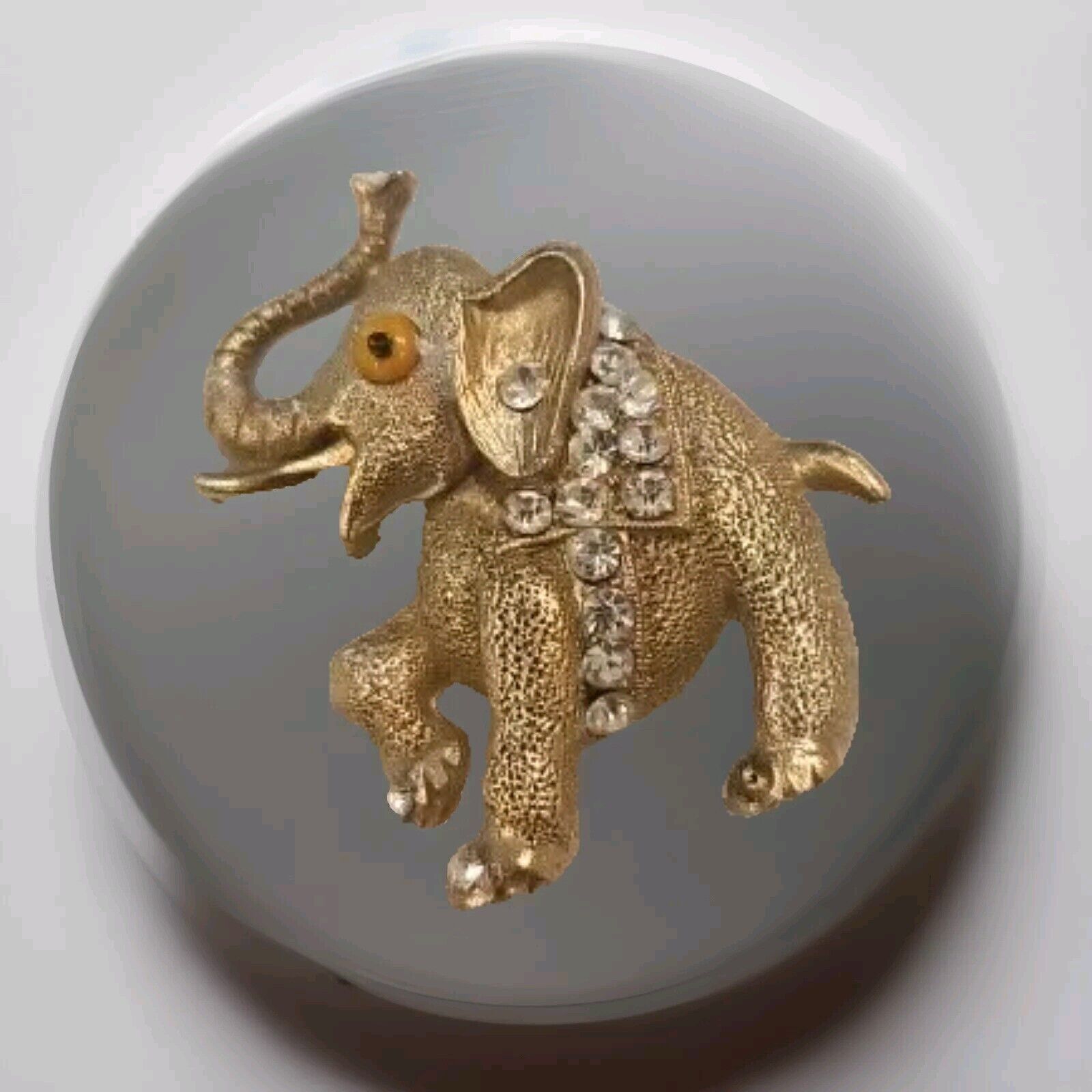 VINTAGE GOLD ELEPHANT BROOCH