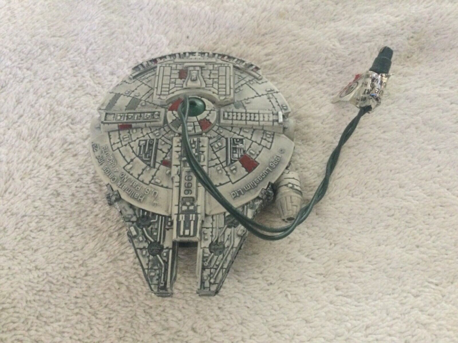 Hallmark Star Wars 1996 Keepsake Ornament “Millennium Falcon