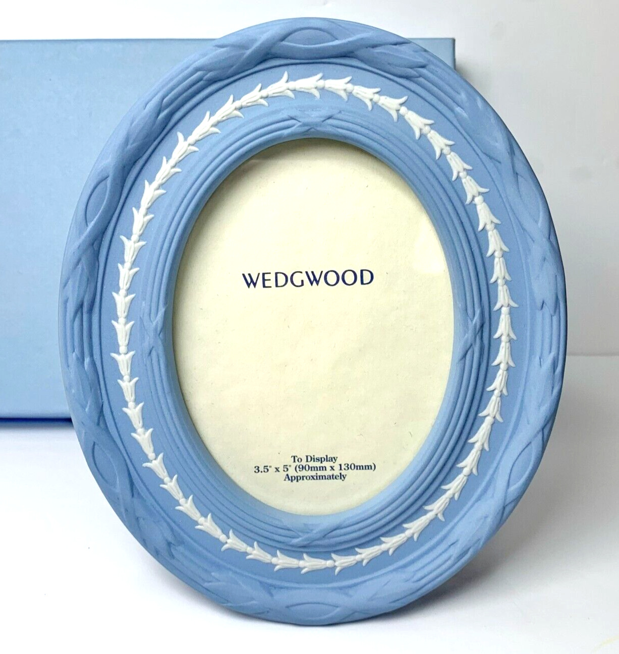 Wedgwood photo frame Blue Round Jasper with Box