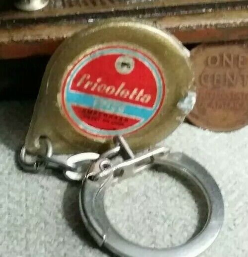 Vintage Keyring with miniature Fricoletta Smeerkaas Dutch cheese spread key fob