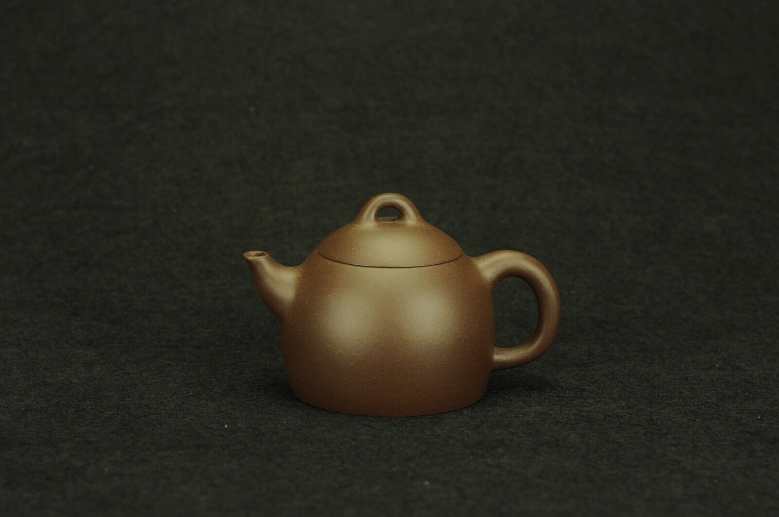 authentic Chinese Yixing zisha qinquan teapot zini 80 cc