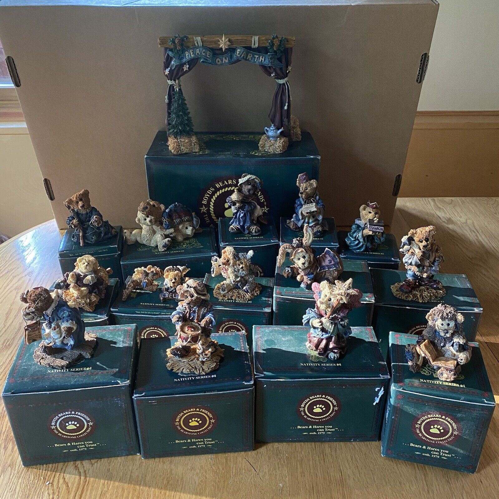 Boyds Bears Resin Christmas Nativity Set Figurine Collection 15 piece Boxed COA