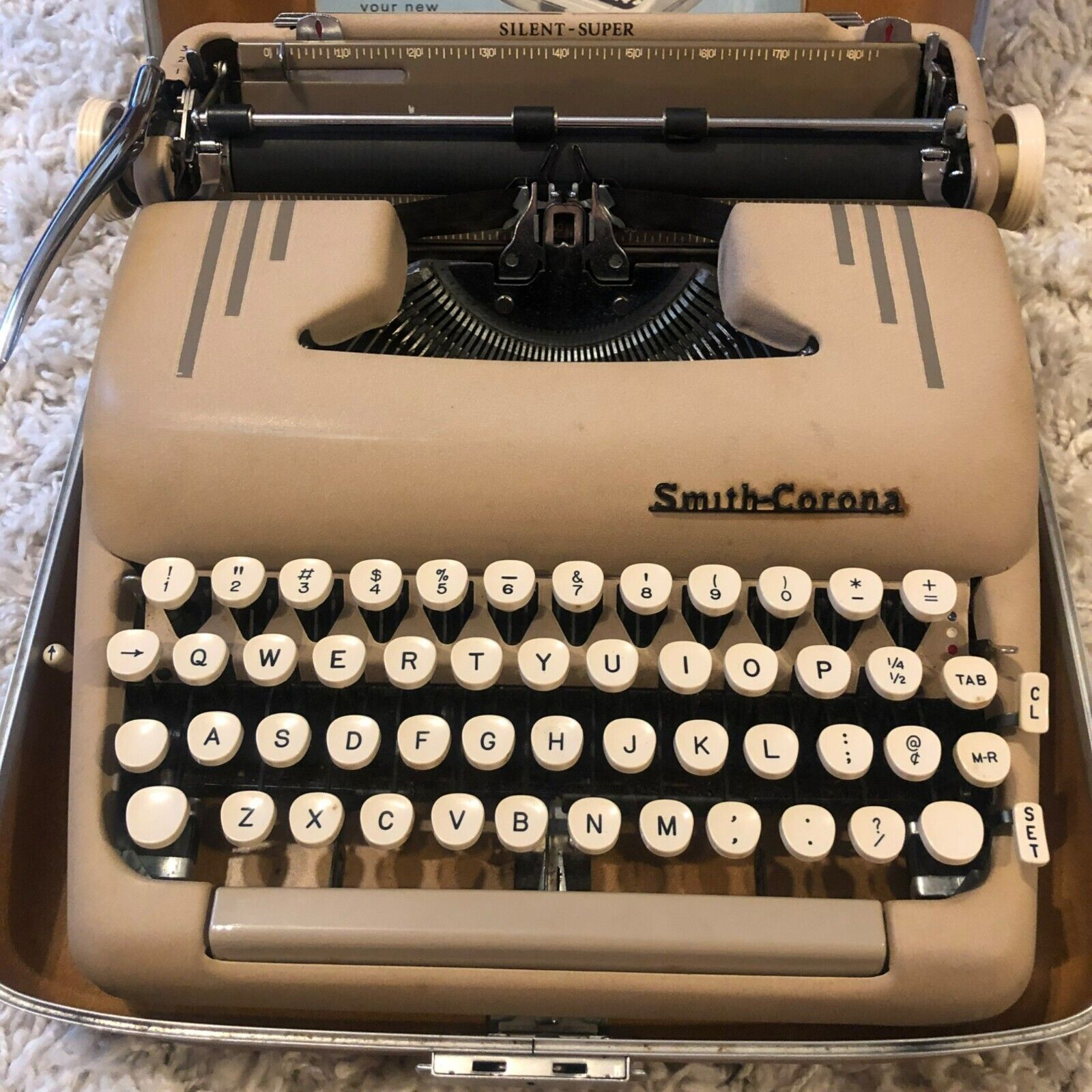 Vintage Smith-Corona Silent-Super Portable Typewriter W/Case READ