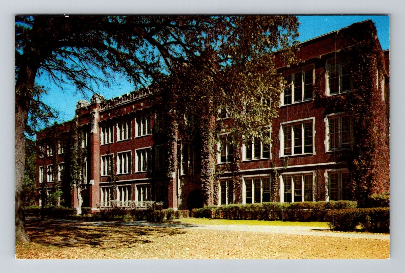 Grinnell IA-Iowa, Grinnell College, Alumni Recitation Hall, Vintage Postcard