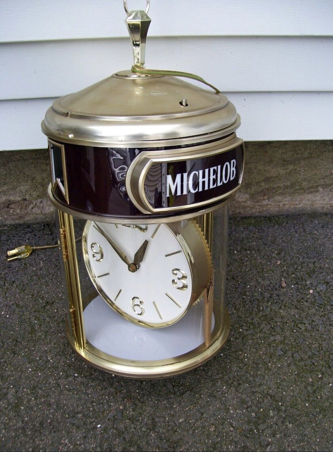 Michelob Beer Vintage 1970s Rotating Lighted Clock Sign Ad Bar Man Cave Decor